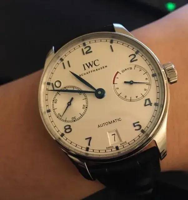 国、劳力士、卡地亚优缺点全解析!四大豪华腕表真相揭秘：欧米茄、万(图2)